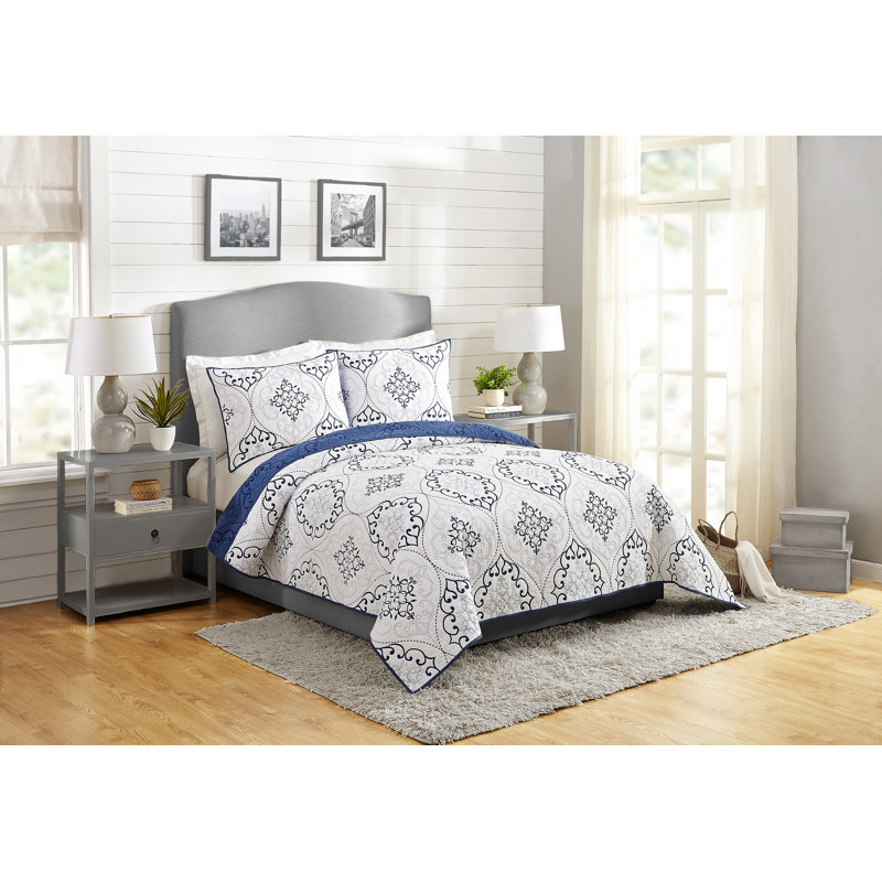 Navy and White Cotton Reversible Full Quilt Set