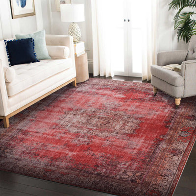Tapis rouge à motif tissé rétro