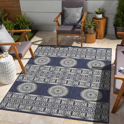 Tapis bleu - 5 pi 3 po X 7 Sunshine Gchar2022 pour intérieur et extérieur Polypropylène, teinture et animal domestique