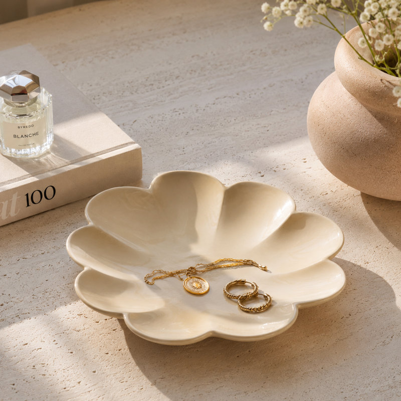 Plateau décoratif en aluminium | Plateau rond moderne pour la décoration intérieure | Table de salle à manger Elegant Beige 11,5 po x 11,5 po x 1,25 po