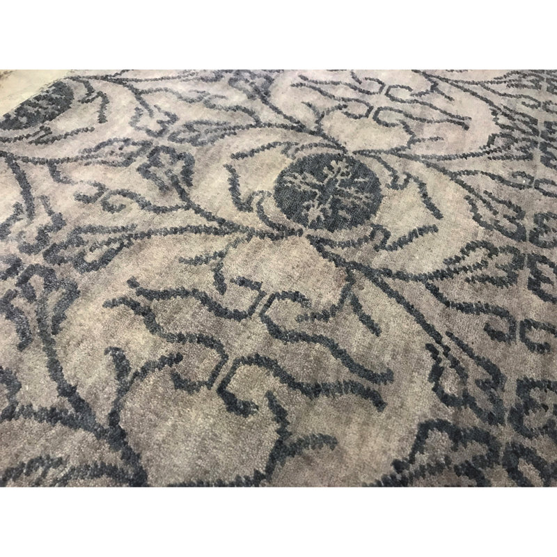 Windsom Damask Area Rug in Gray/Brown, Rectangle 8'2" x 10'1"