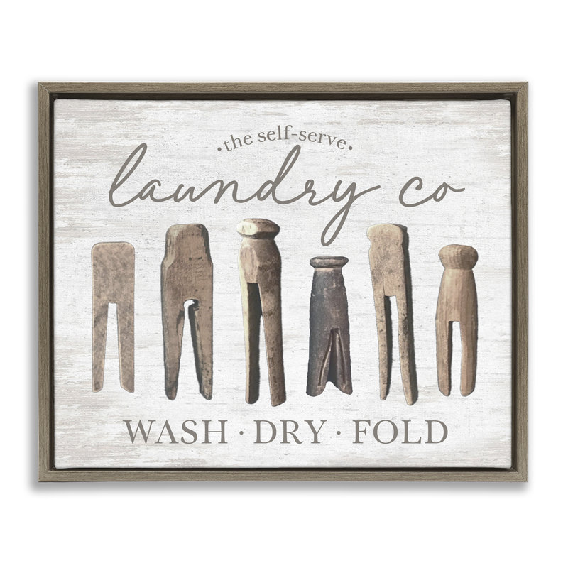 Tableau sur toile flottante avec pince à  linge rustique grise, encadré, par Lettered and Lined, H 25 po x l 31 po