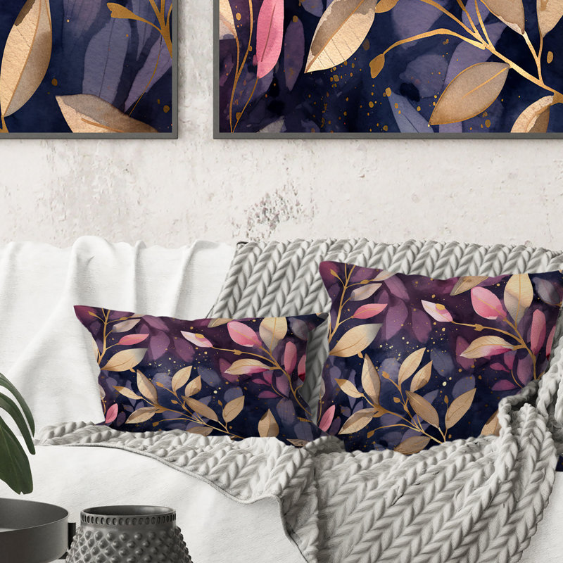 Coussin décoratif à imprimé floral mauve et feuilles mauves