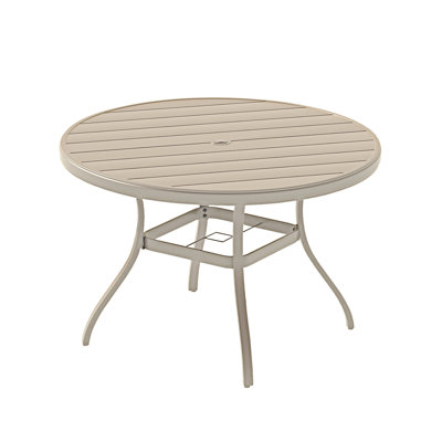 Table de salle à manger d'extérieur