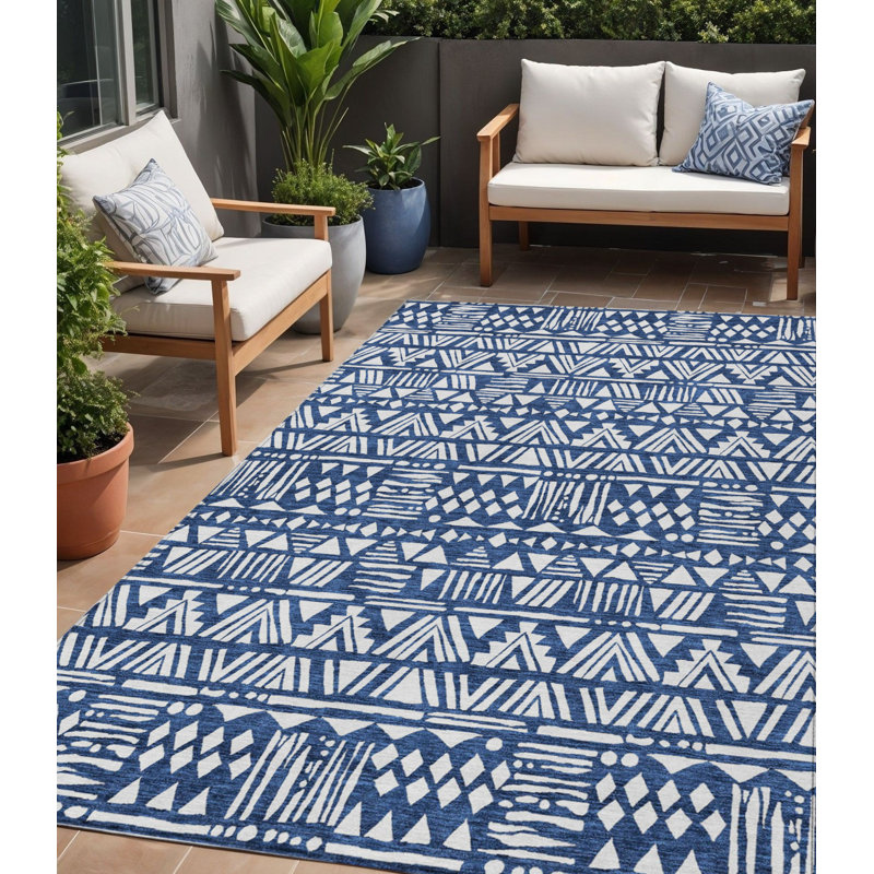 Tapis intérieur / extérieur lavable 5 pi x 8 pi bleu marine et ivoire Southwestern