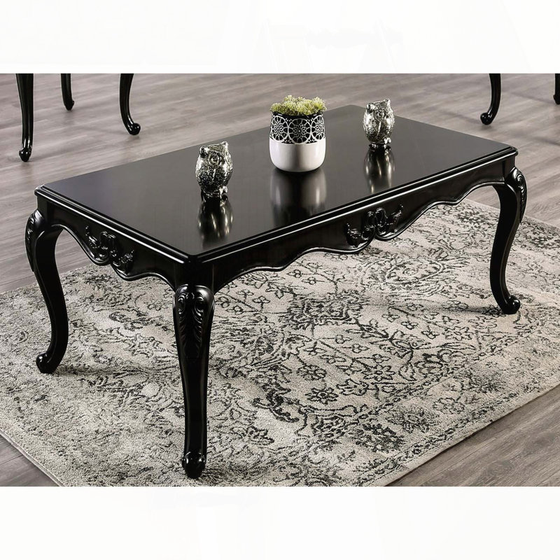 Table basse rectangulaire de style traditionnel avec détails sculptés et pieds en cabriole, H 20,5 po x L 53 po x l 30,5 po