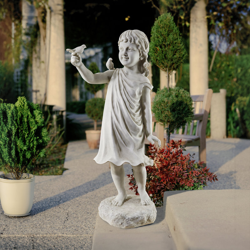 Statue fille de jardin à plumes et amis mary frances