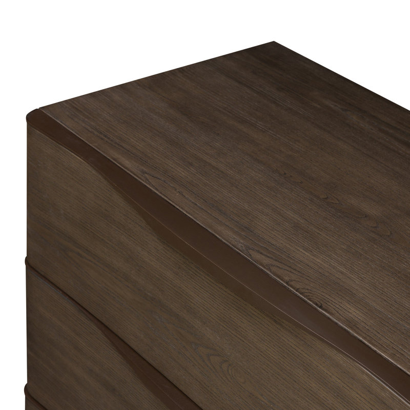 Amiro Dresser