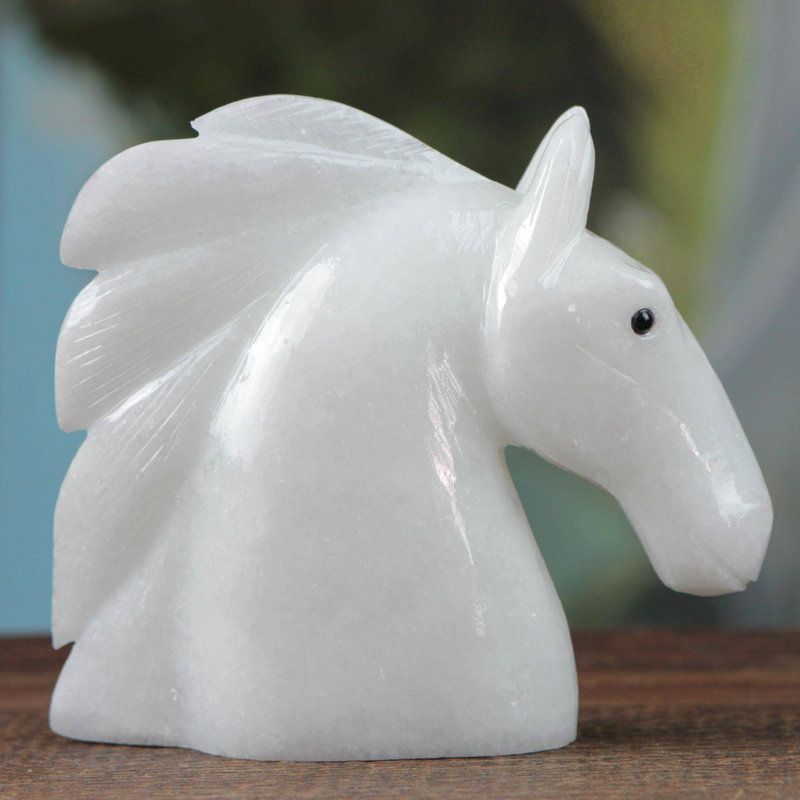 Sculpture calcite pure cheval Droitwich