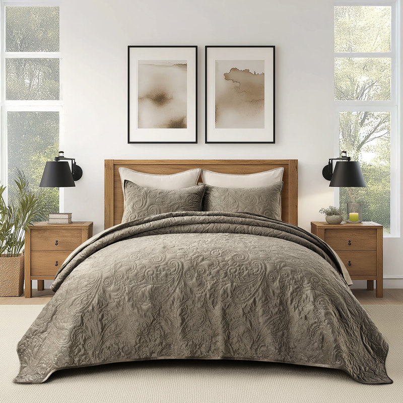 PearlVelvet Paisley Stitch Quilt set, Queen Quilt + 2 Standard Shams, Mocha Brown
