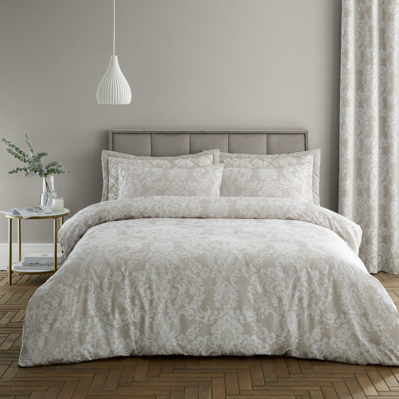 Classic Damask Jacuquard Duvet Cover Set with Pillowcases, Double