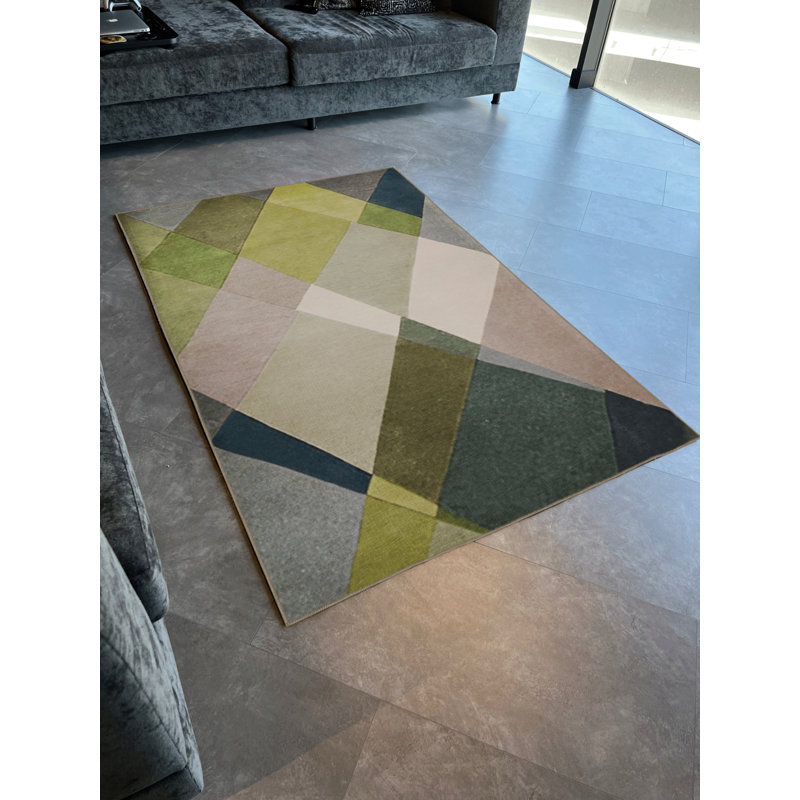 Tapis intérieur / extérieur en polypropylène tissé à la machine Kindsey, Rectangle 2 pi 7 po x 4 pi 11 po