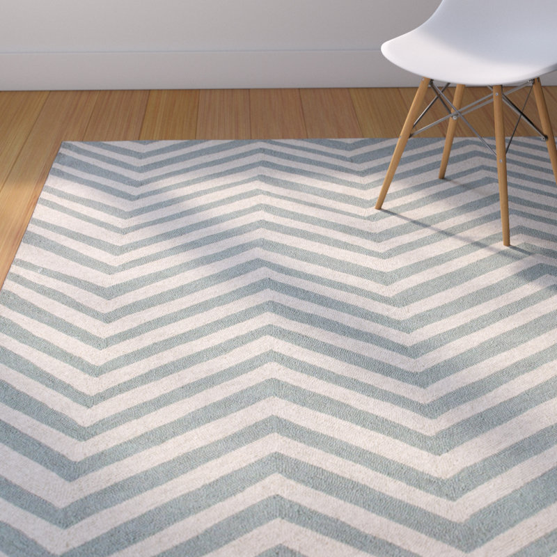 Tapis bleu clair / ivoire crocheté à la main Adaija, 9 pi 6 po x 13 pi 6 po
