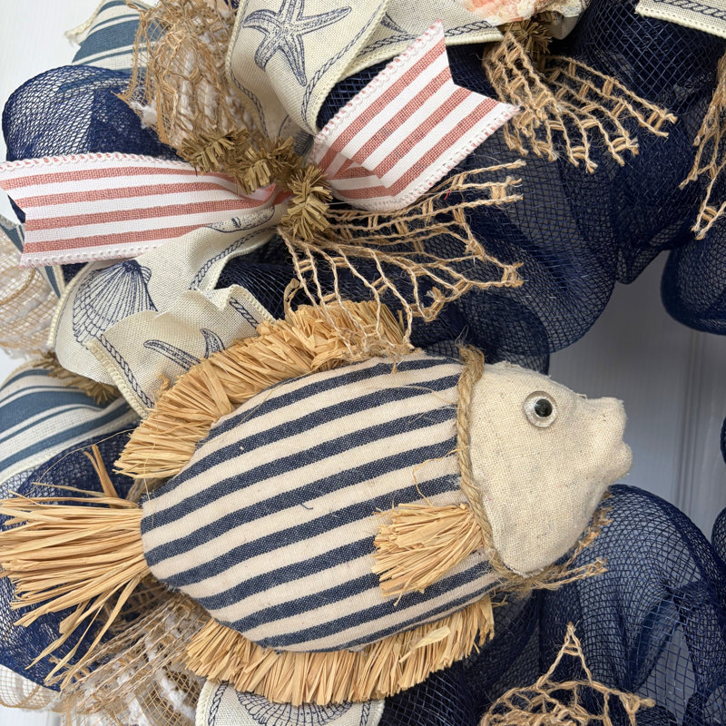 Couronne de mer d'été rayée bleu et toile de jute poisson rayé