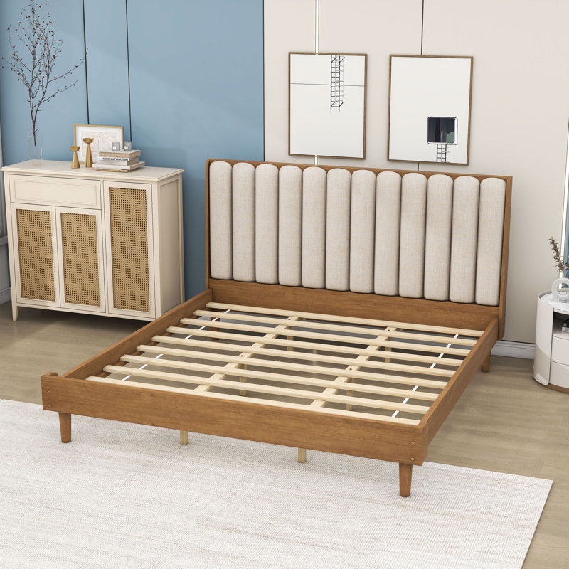 Lit plateforme élégant en bois avec tête de lit tapissier et lattes Piano, Très grand lit