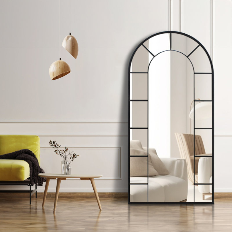 Miroir de plancher surdimensionné en métal Jesselyn