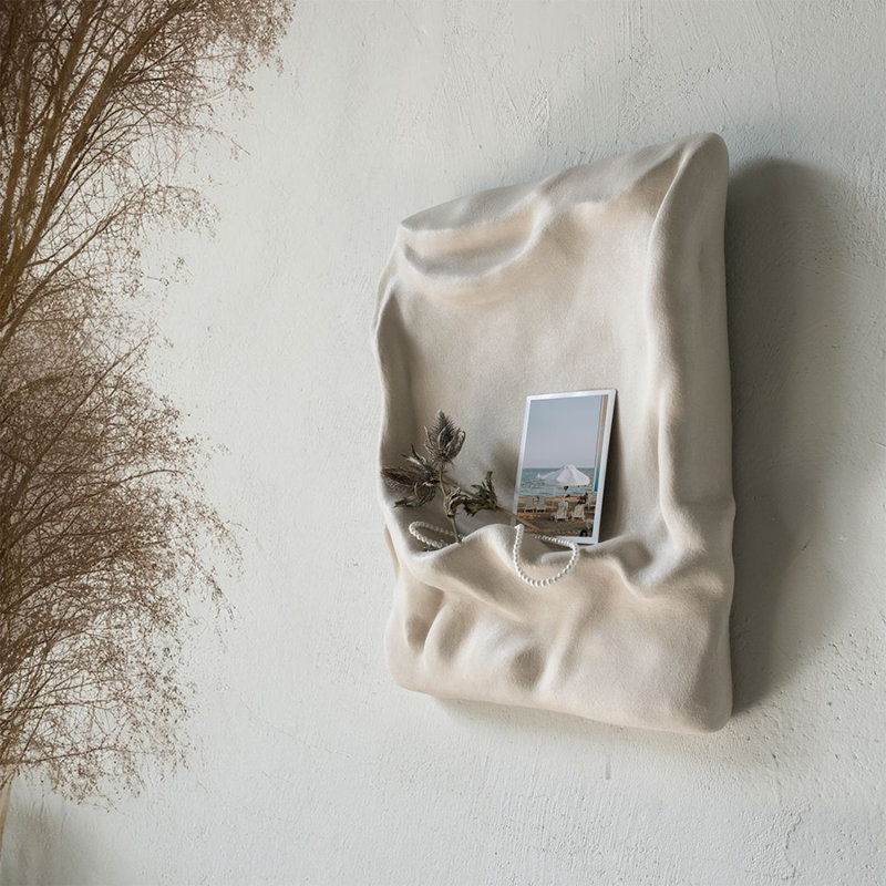 Objet décoratif en résine blanc crème