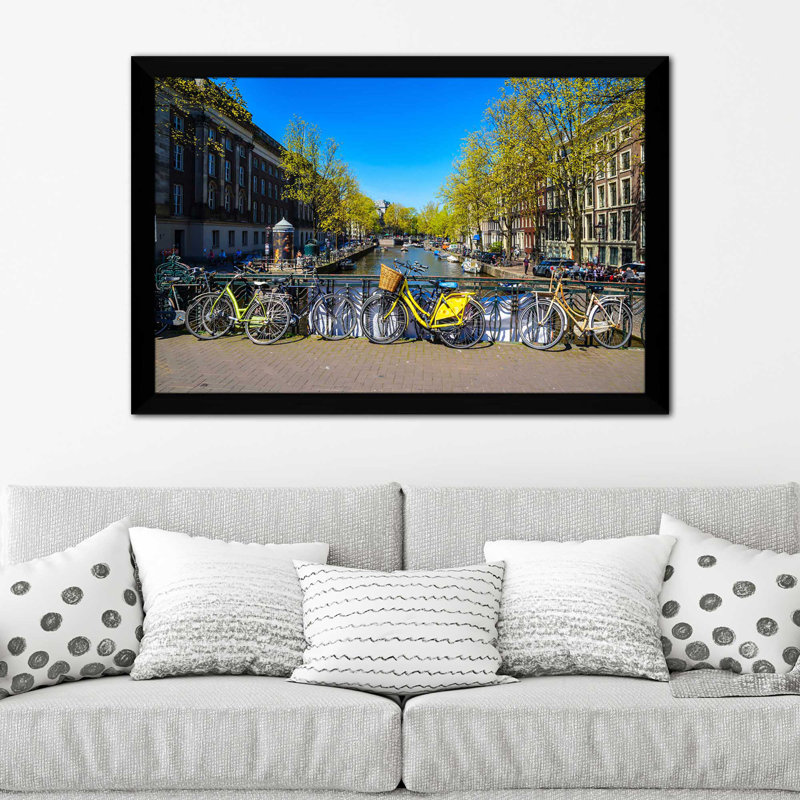 «Amsterdam Bicycle II», reproduction de photo encadrée, H 27,5 po x l 39,5 po x P 0,75 po, Cadre noir