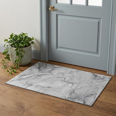 3' X 5' Gray And Ivory Abstract Washable Area Rug With UV Protection