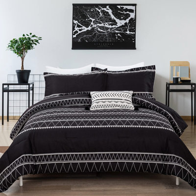 3-Piece Reversible Boho Triangle Striped Comforter Set Down Alternative Soft Microfiber Bedding