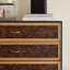 Armoire française au design rétro