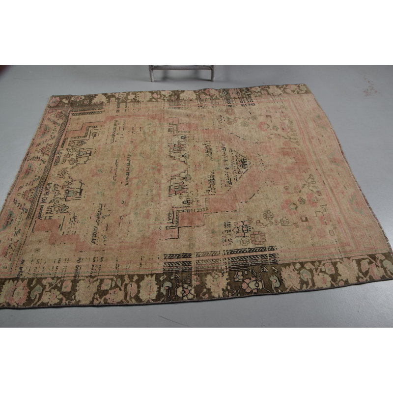 Tapis turc rétro unique tissé à la main avec des motifs de tons pastel détaillés pour la décoration intérieure