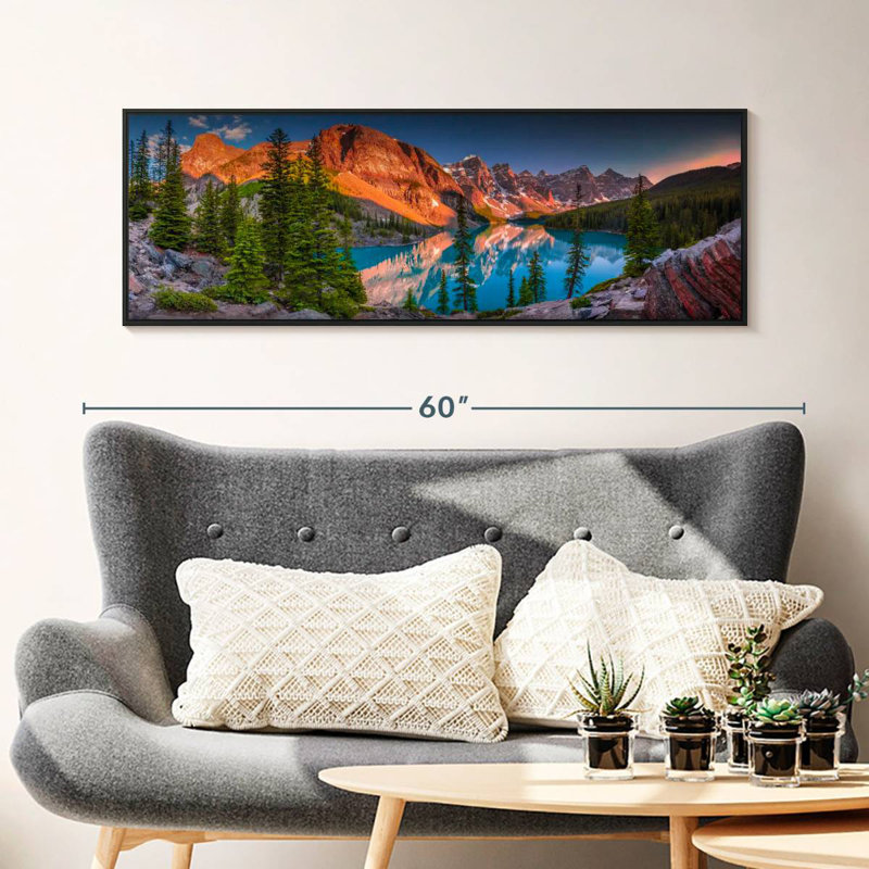 Crépuscule au lac Moraine, 46 po x 16 po, Cadre flottant noir