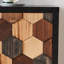 Armoire de rangement vieillie avec motif nid d'abeille