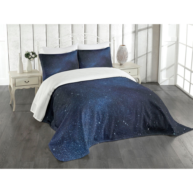 Queen White and Dark Blue Quilted Bedspread Set