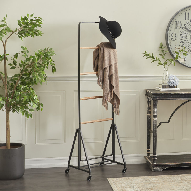 Metal 5' Blanket Ladder