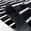 Tapis rayé en cuir fait à la main noir / beige Speaks-196497638
