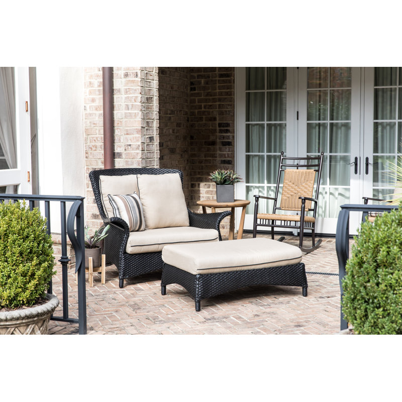 Mandalay Outdoor Lounge Chair, Beach Navy, Matte White