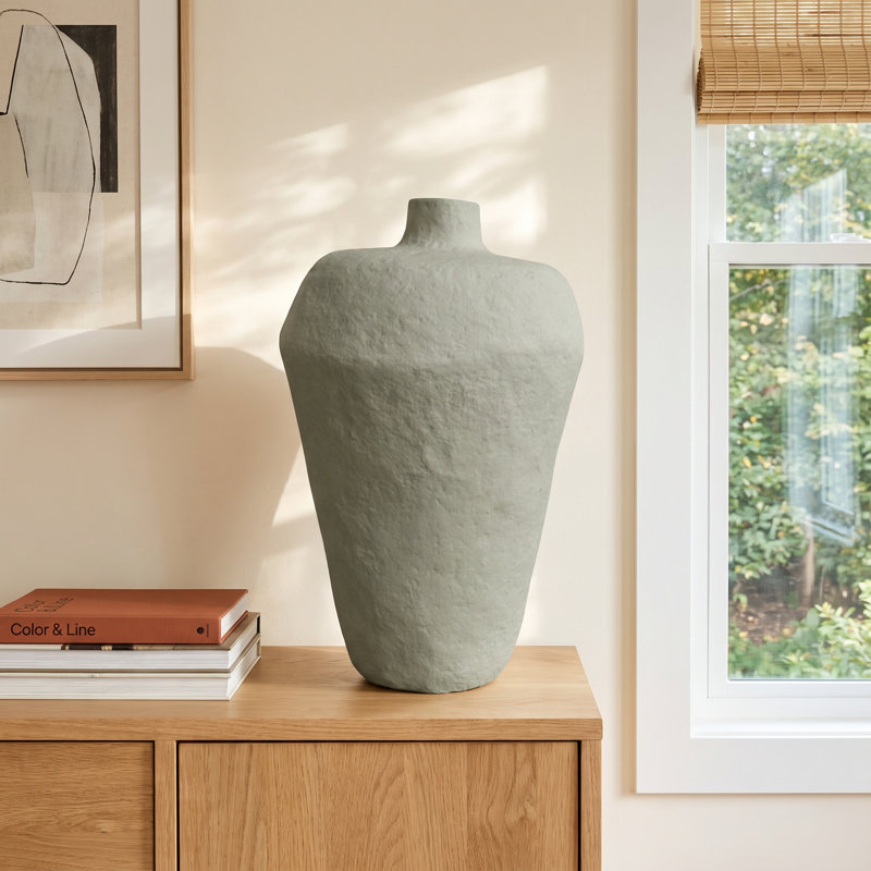 Nikia Earthenware Table Vase 1