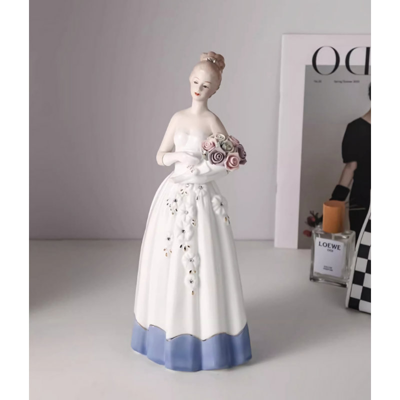 Demari Figurines & Sculptures
