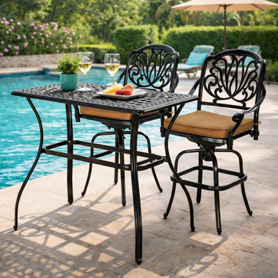  Ensemble de 3 tabourets de bar pivotants d'extérieur, ensemble de bistro en aluminium coulé à hauteur de patio avec 2 chaises coussinées et table de bar rectangulaire de 41,98 po x 23,98 po pour terrasse, jardin et bord de piscine