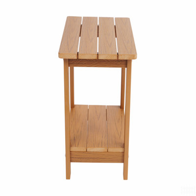 Table d'appoint imitation bois à grain de bois, simple mais avec une touche de texture. Un petit plateau de table