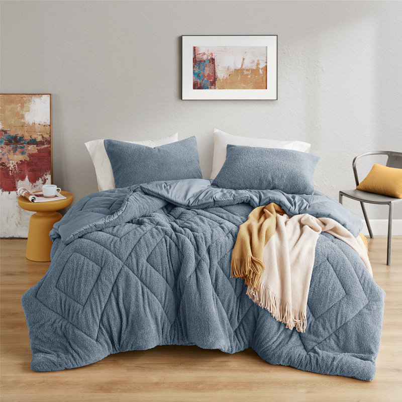 Ensemble d'édredon matelassé Kyla, Édredon double + 2 taies décoratives standards, Bleu