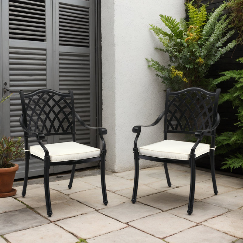 2 chaises de salle à manger empilables avec coussin