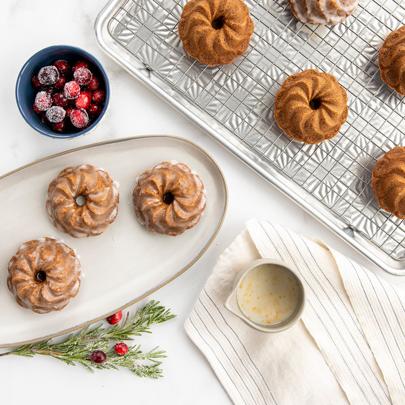 Pirouette Bundtlette Pan