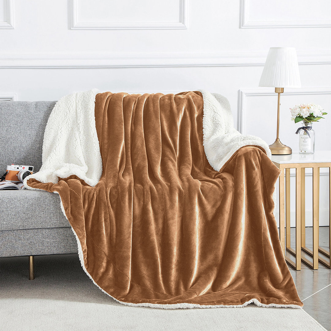 Super Soft Sherpa Fleece Blanket – Reversible Cozy Throw, 240 GSM