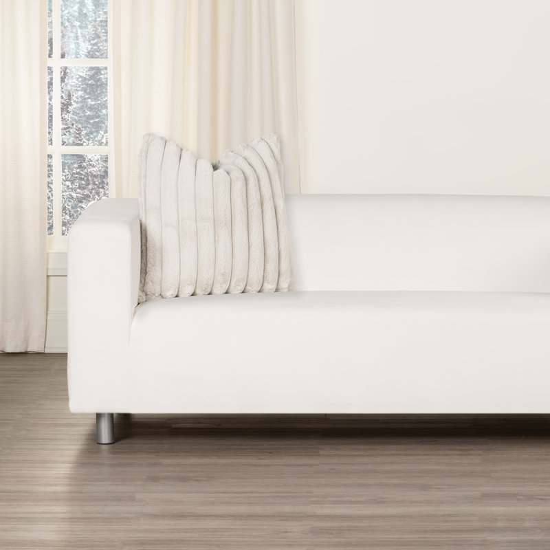 Coussin décoratif en fausse fourrure Siscovers - confort luxueux , Argent argent, Carré 20 po, Plumes