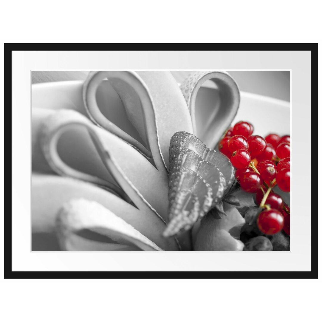 Gerahmtes Poster Bunte frische Obstschale