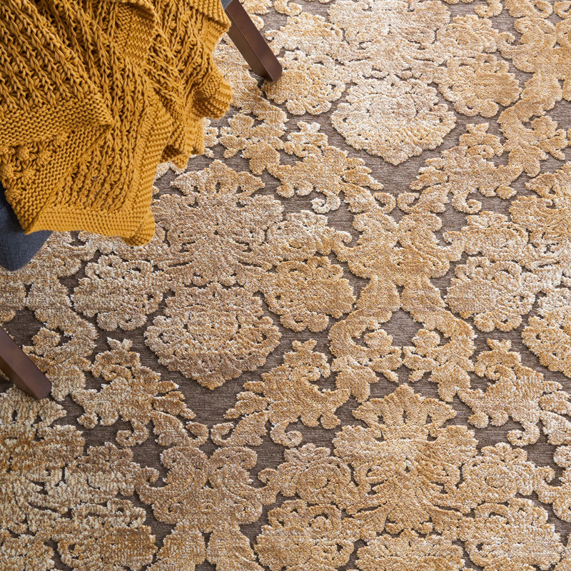 Heie Performance Damask Rug