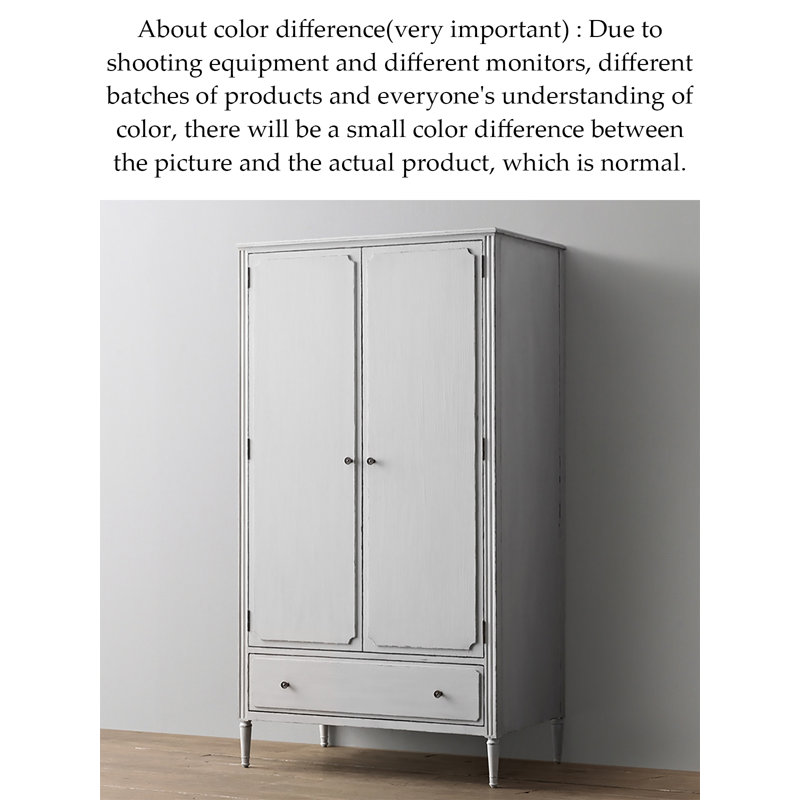 Petite armoire en chêne de style français