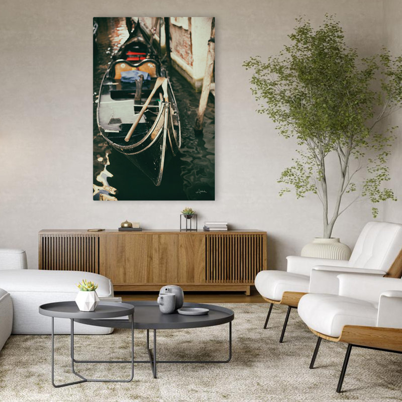 Détail de gondole contemporain noir blanc bateau brun, H 48 po x l 32 po
