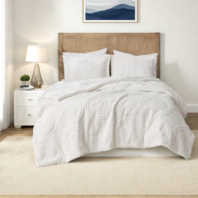 Ivory Ultra Plush Bedding Set With Embroidered Medallion Design For Home