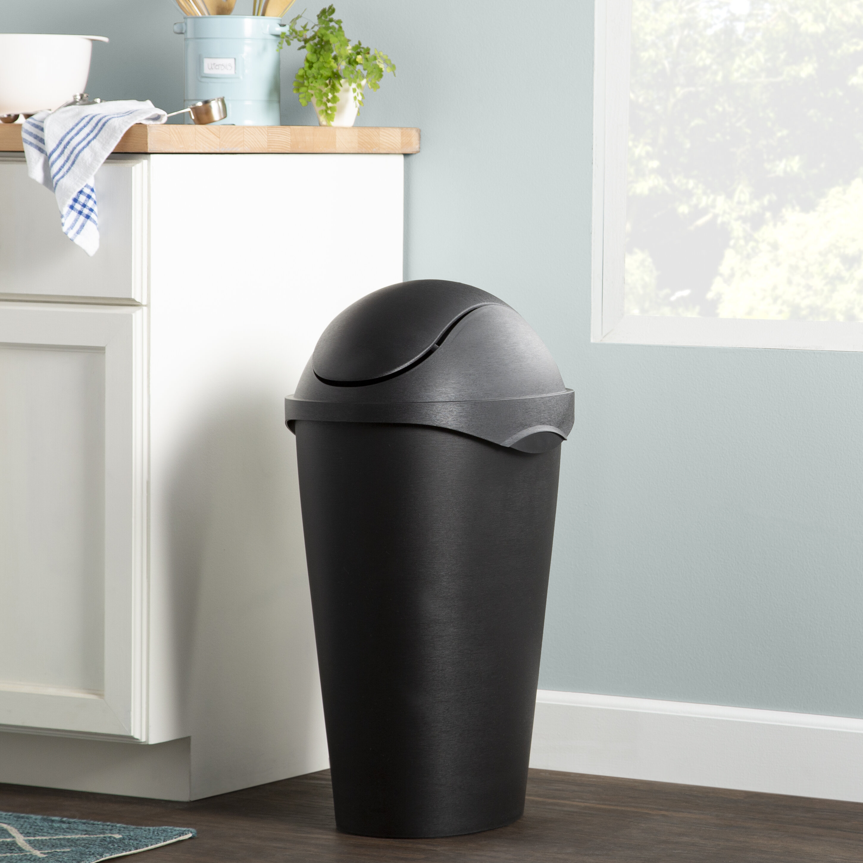 Umbra 2.25 gal Garbino Plastic Recycle Open Top Office Trash Can, Black 