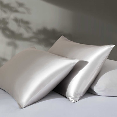 Calvin Klein Mulberry Silk Solid 2 Piece Standard Pillowcase Set