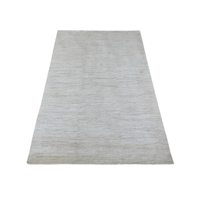 Tapis oriental 3 pi 10 po x 5 pi 7 po blanc albâtre, uni uni, en laine Ghazni filée à la main, luxuriante et moelleuse