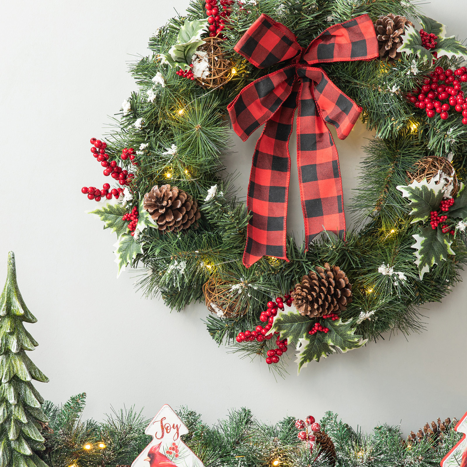 24" Frosted Pre-Lit Pine Wreath